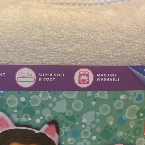 Gabby’s Dollhouse Kids Plush Blanket, Twin/Full Size, DreamWorks, 62”x90”. - Picture 10 of 12